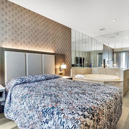 Horizon Inn Авенел Экстерьер фото