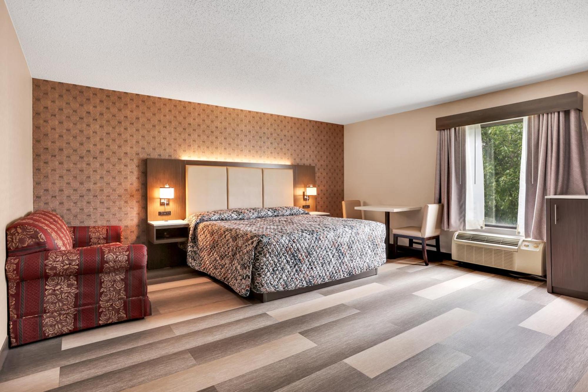 Horizon Inn Авенел Экстерьер фото