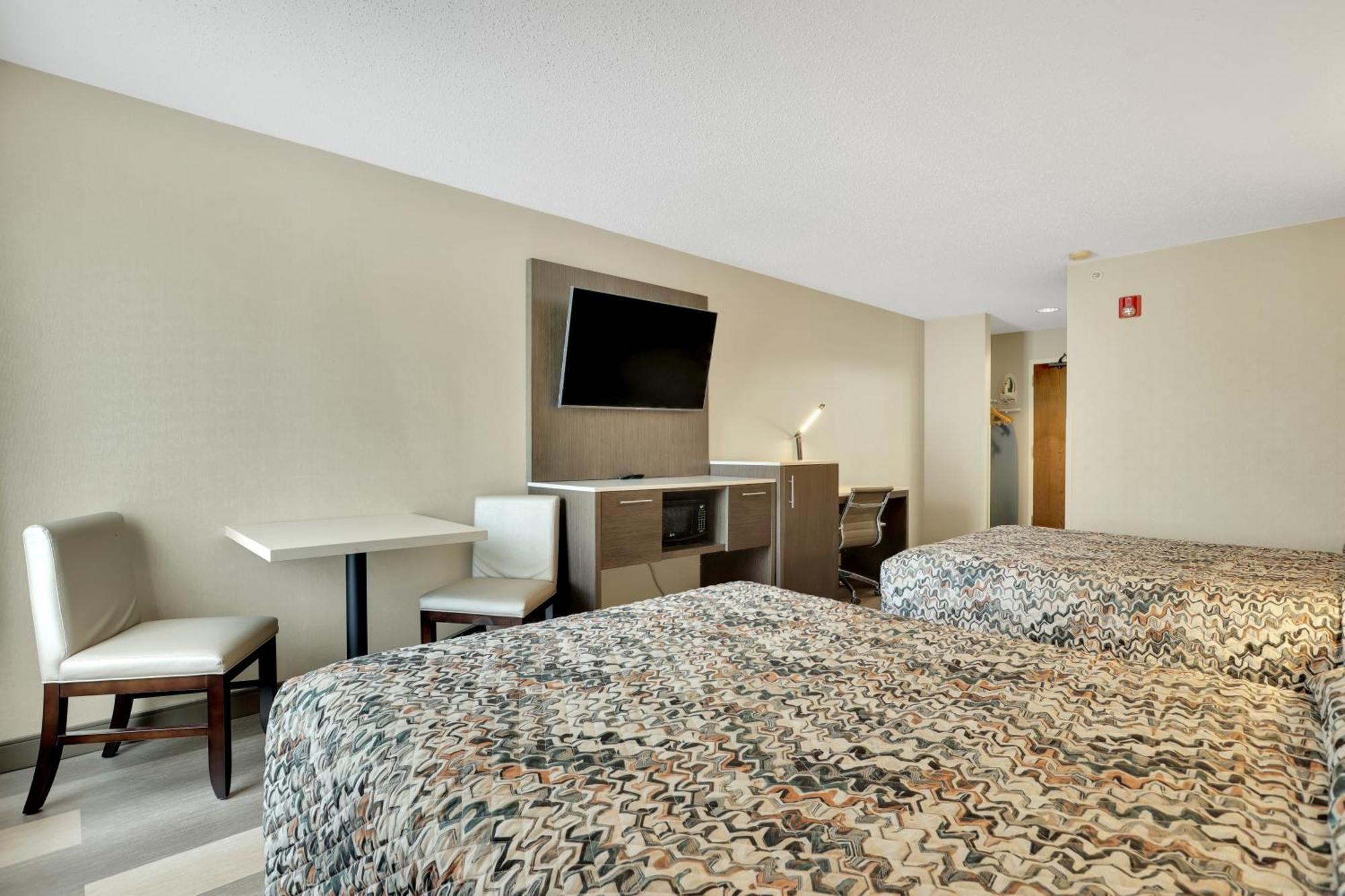 Horizon Inn Авенел Экстерьер фото