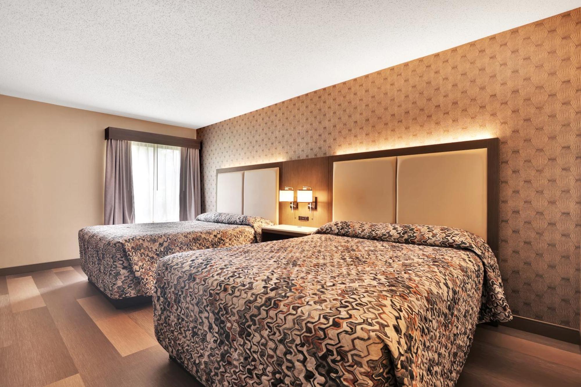 Horizon Inn Авенел Экстерьер фото